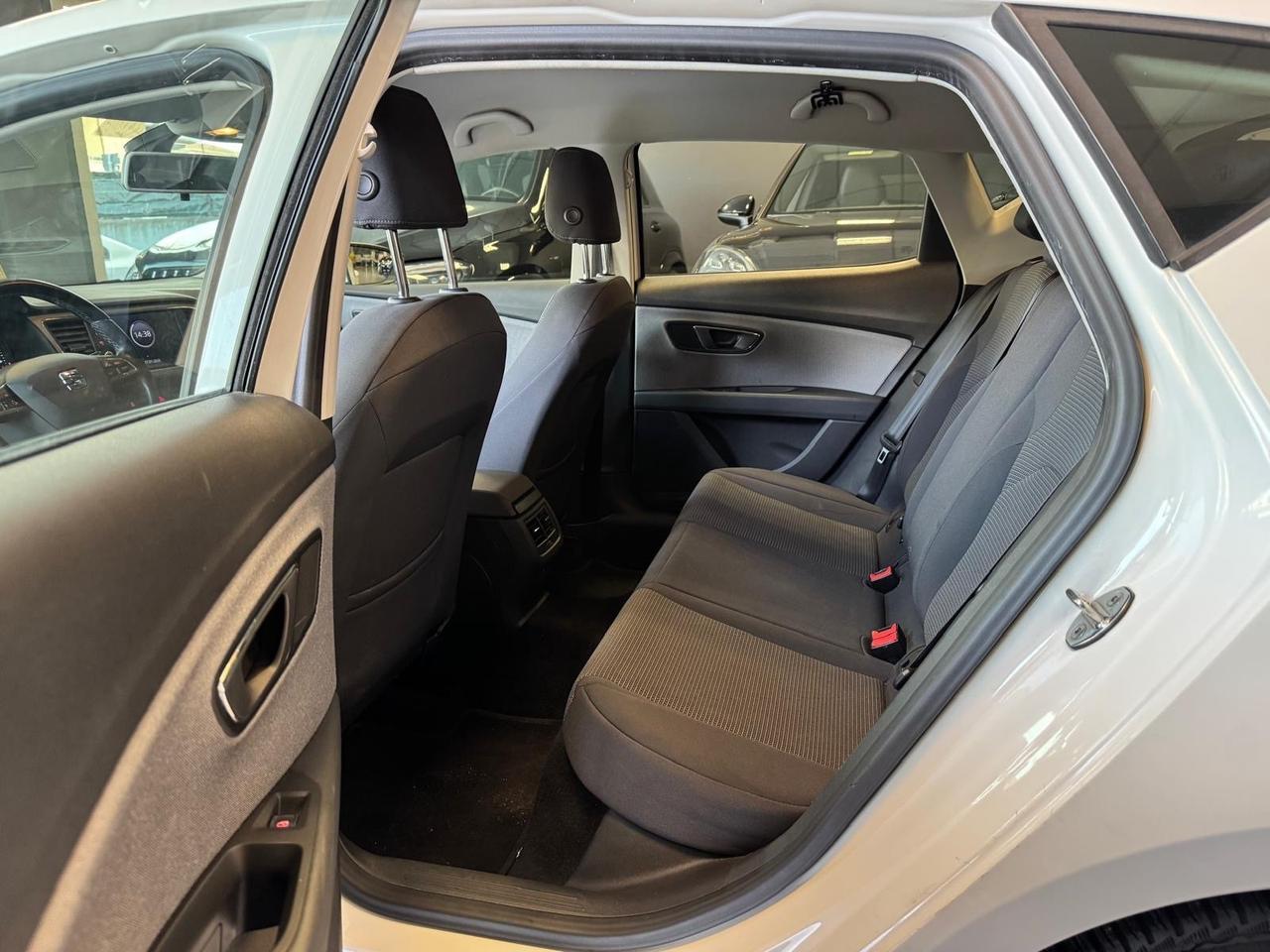 Seat Leon 1.6 TDI 115 CV 5p. Black Edition