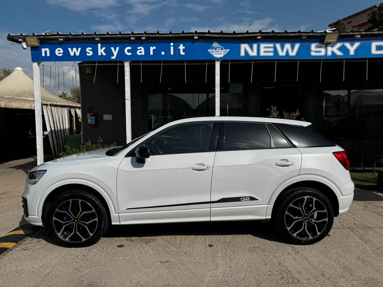 Audi Q2 30 TDI S tronic Identity Black