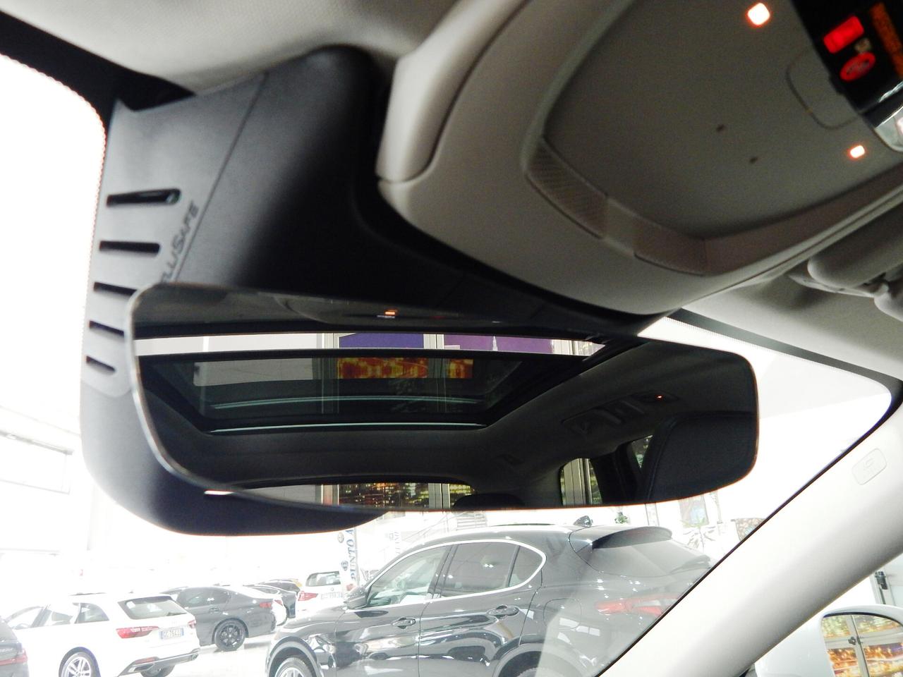 Volvo XC60 2.0 b4 Plus Bright Pro Aut. TETTO-NAVI-PELLE-PARK