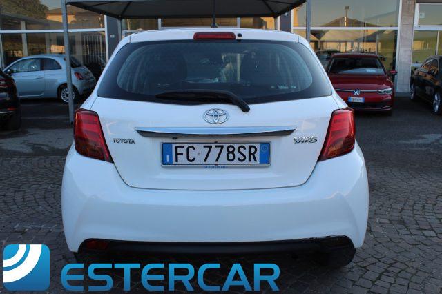 TOYOTA Yaris 1.0 5 porte
