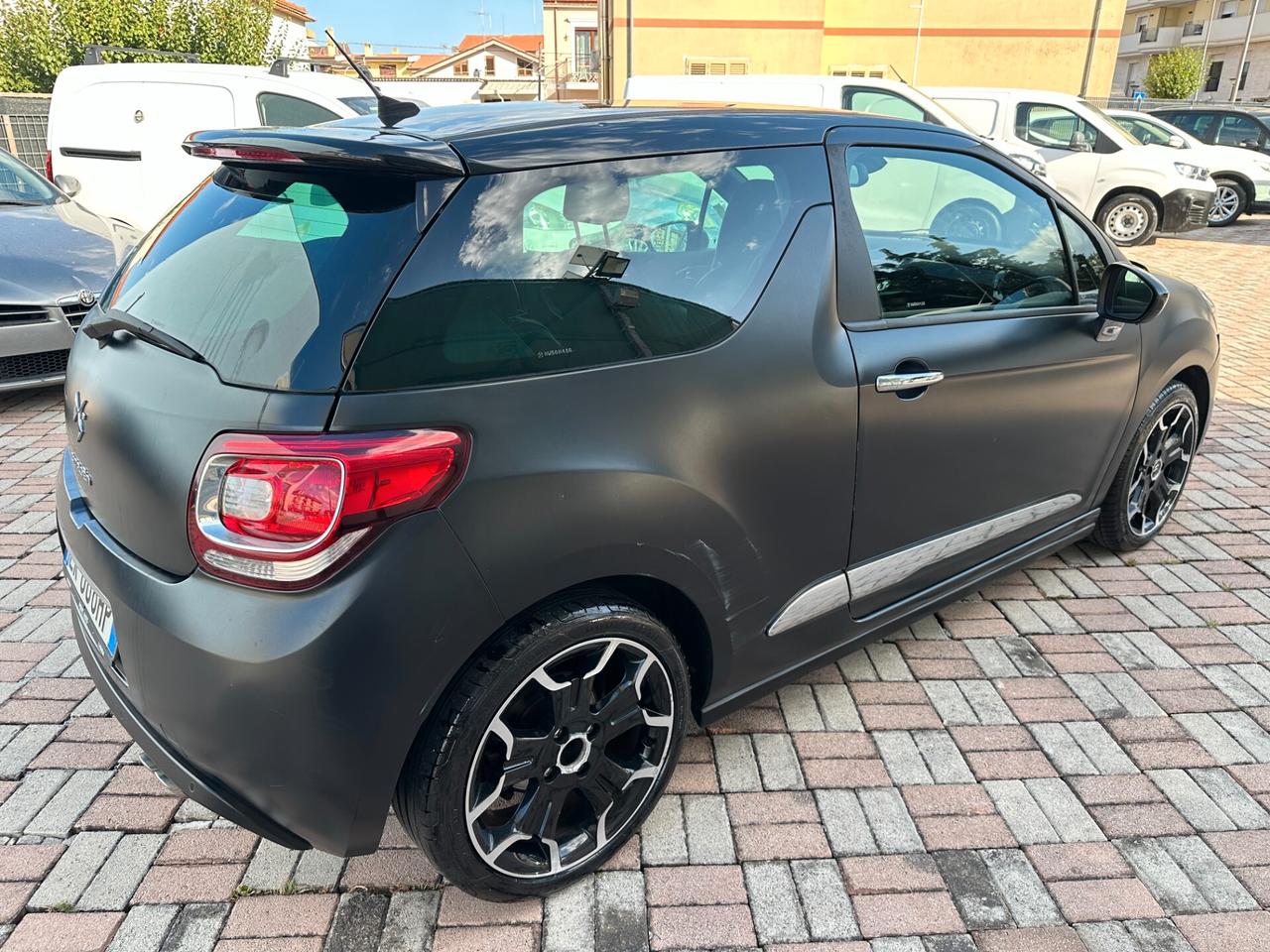 Ds DS3 DS 3 1.6 HDi 110 Just Black