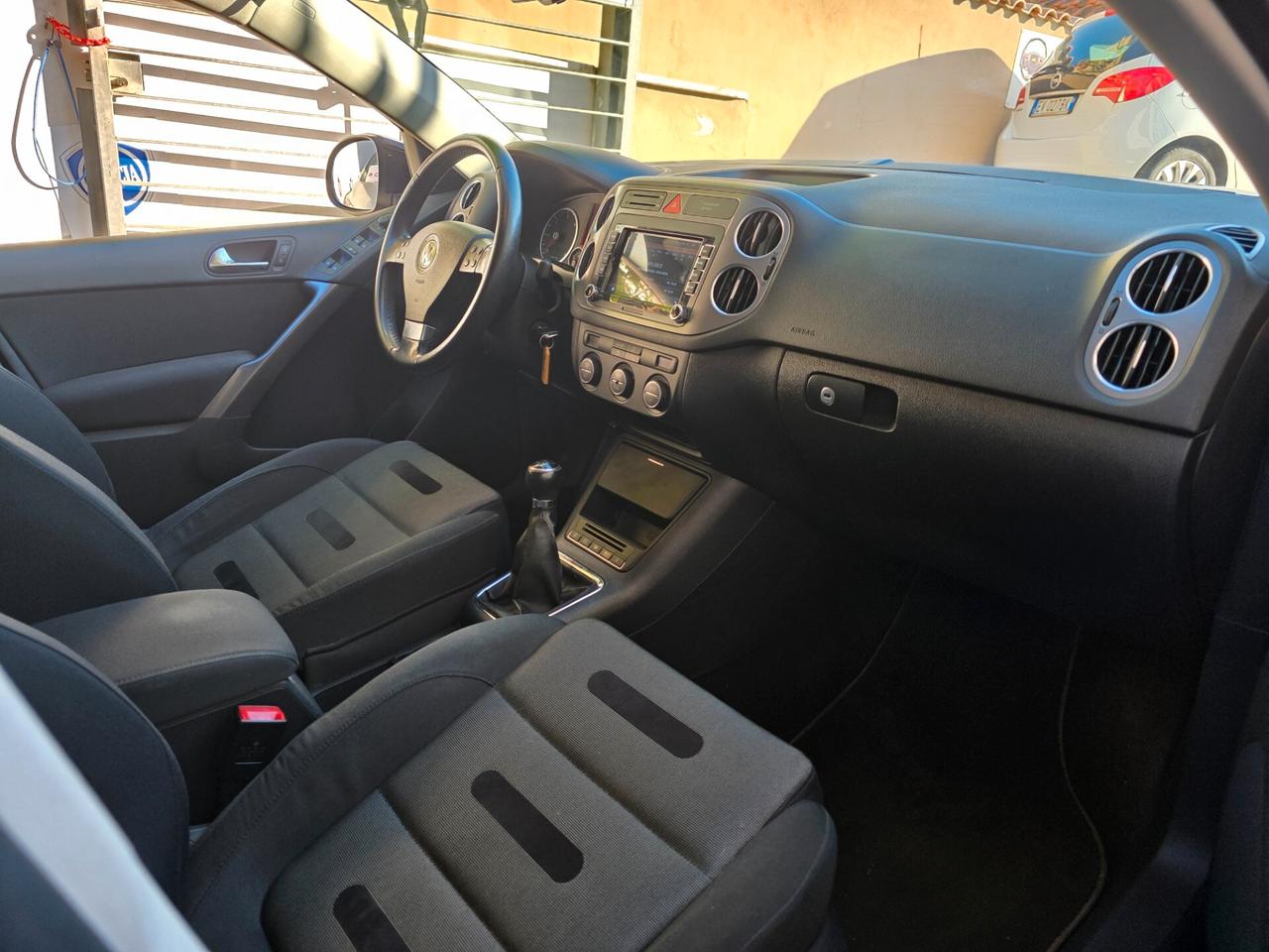 Volkswagen Tiguan 2.0 16V TDI DPF Sport & Style 4 motion