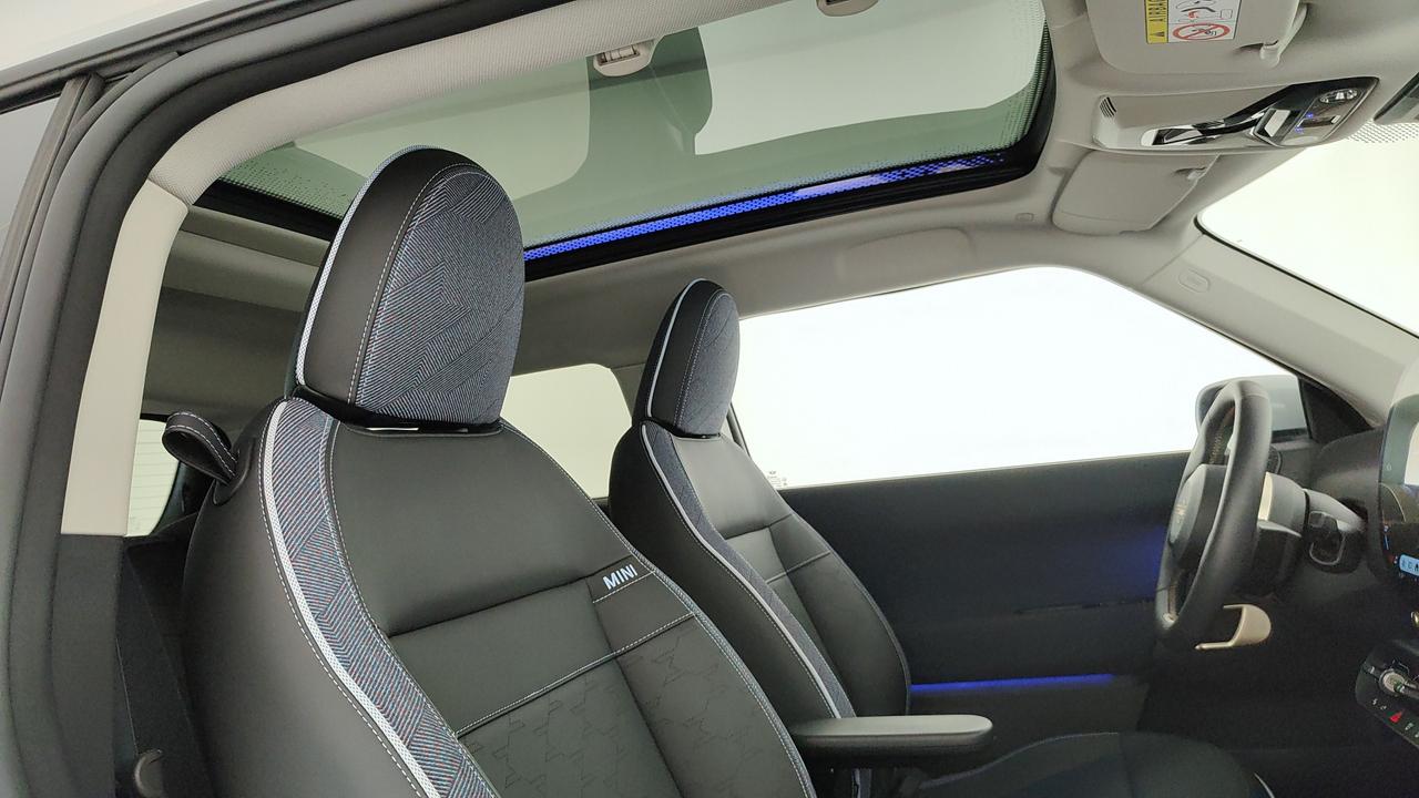 MINI Mini Cooper J01 - Mini Cooper SE Favoured