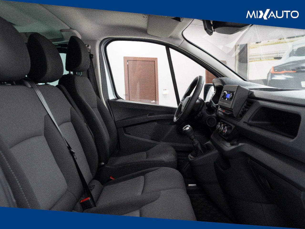RENAULT Trafic Passenger 2.0 Blue DCI 150CV L2 Authentic