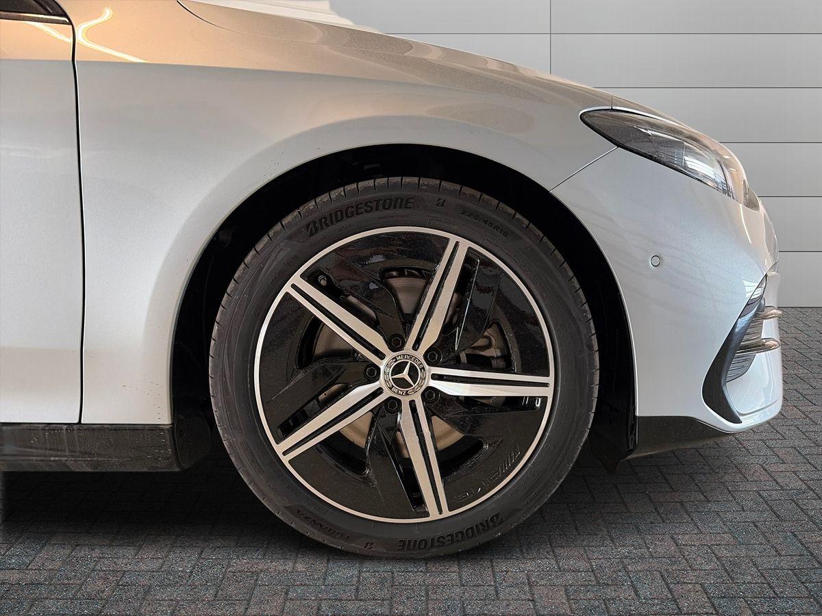 Mercedes-Benz CLA 200 4MATIC