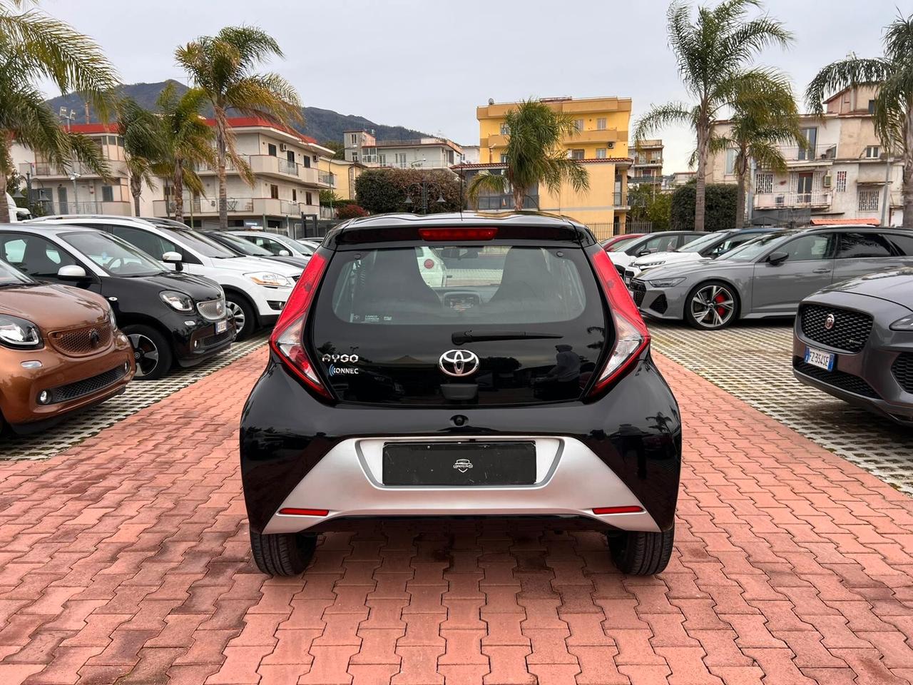 Toyota Aygo Connect 1.0 VVT-i 72 CV 5 porte x-clusiv MMT