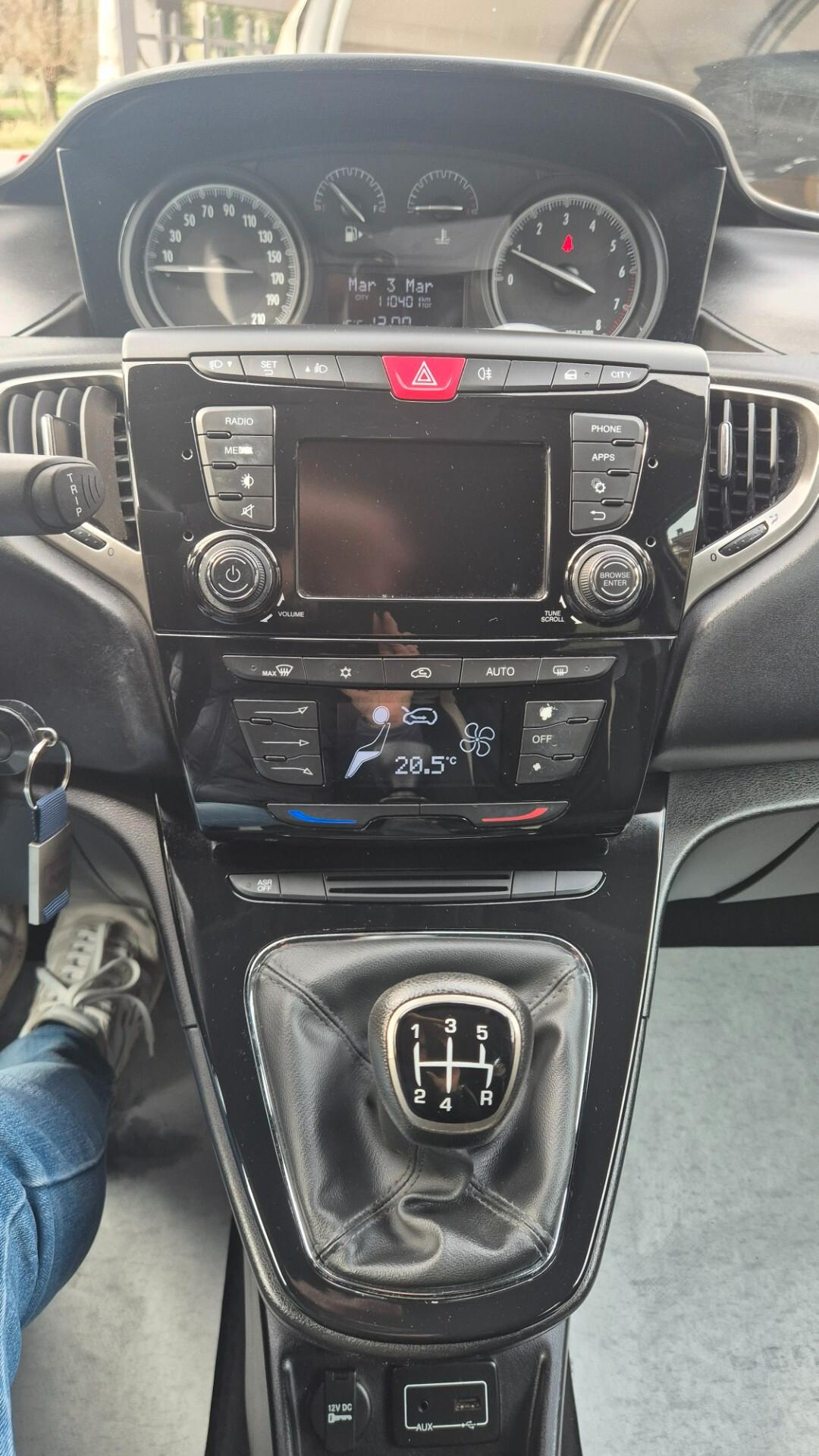 Lancia Ypsilon 1.2 69 CV 5 porte Gold