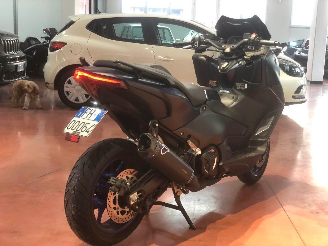 Yamaha TMAX 560