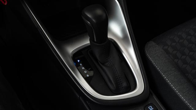 TOYOTA Yaris 1.5 Hybrid IVA ESPOSTA NEOPATENTATI