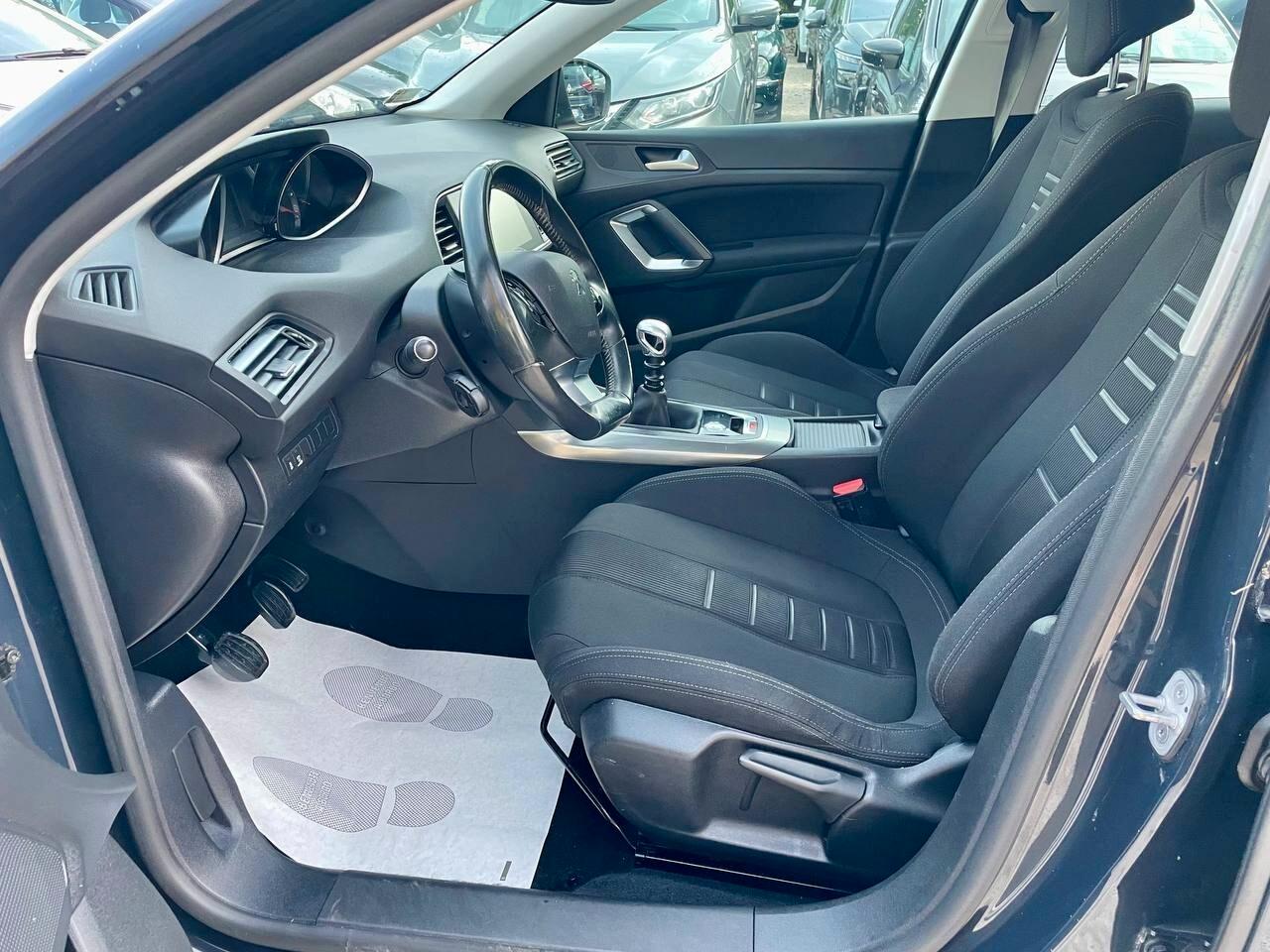 PEUGEOT 308 1.6 HDI ALLURE - 2014