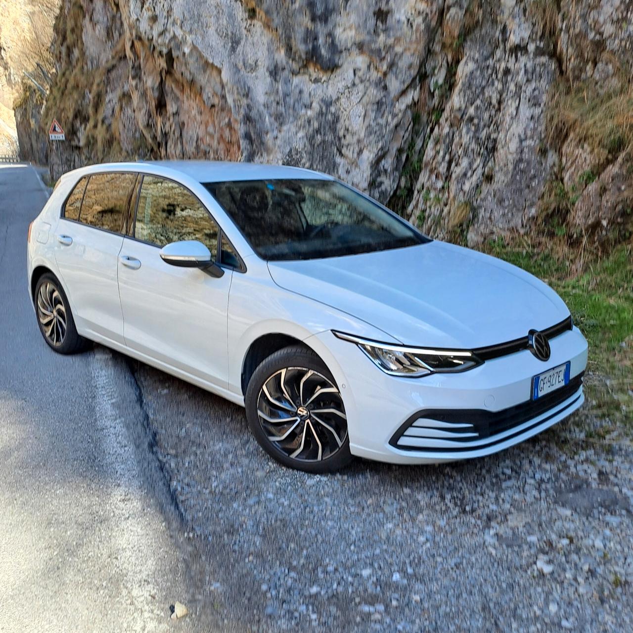 VW GOLF 8- 2.0 TDI - FULL OPT -NEOPATENTATI