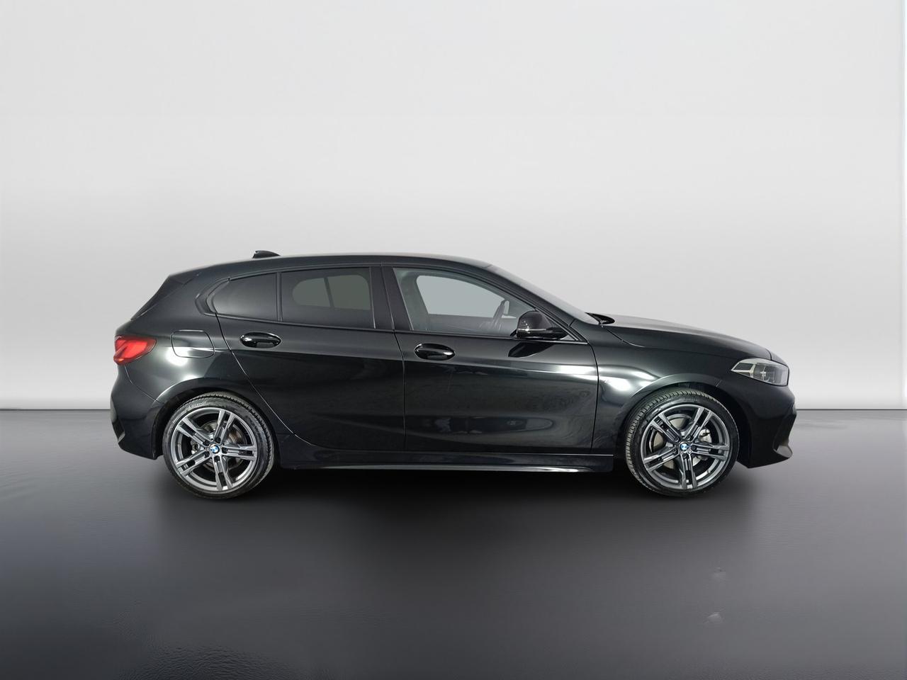 BMW Serie 1 F40 - 118d Msport auto