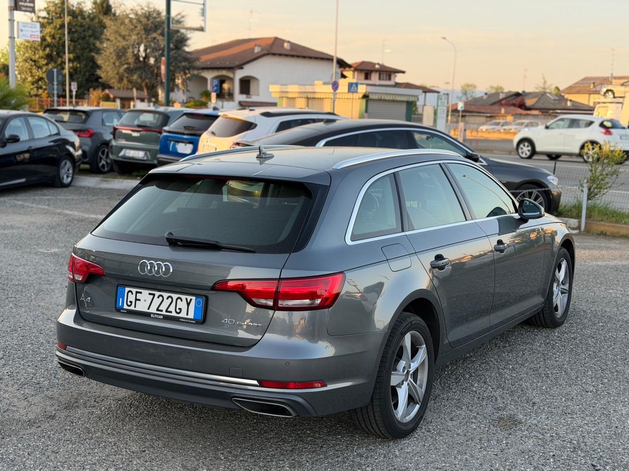Audi A4 Avant 40 TFSI S tronic S-Line