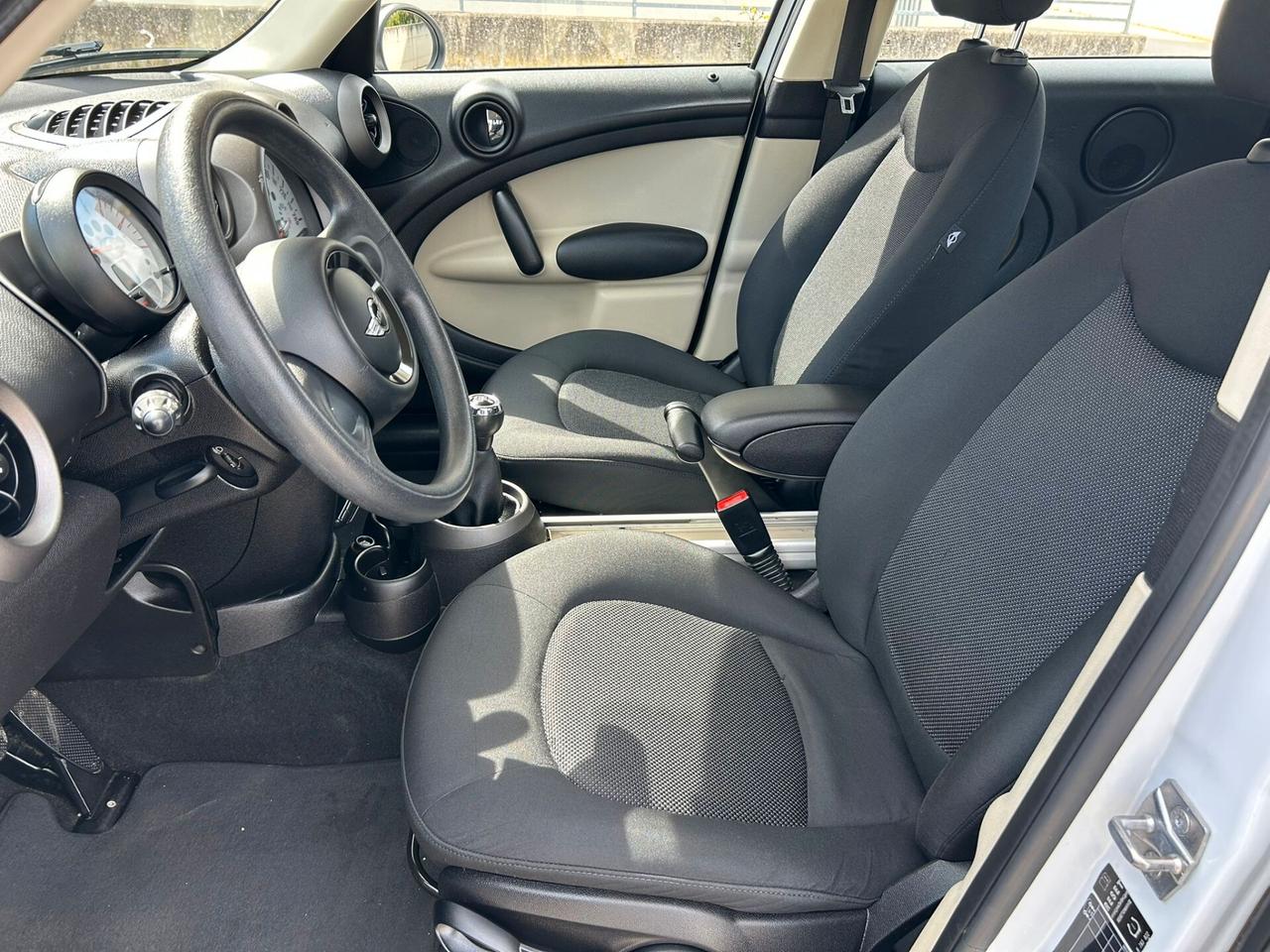 Mini Cooper D Countryman 1.6 2011