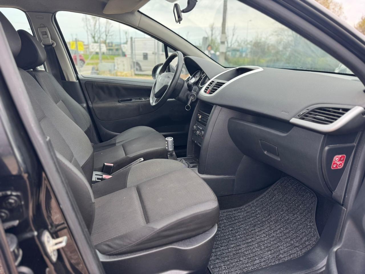 Peugeot 207 1.4 8V 75CV 5p. Energie Sport ECO GPL