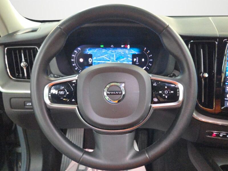 VOLVO XC60 (2017-->) XC60 B4 (d) AWD automatico...