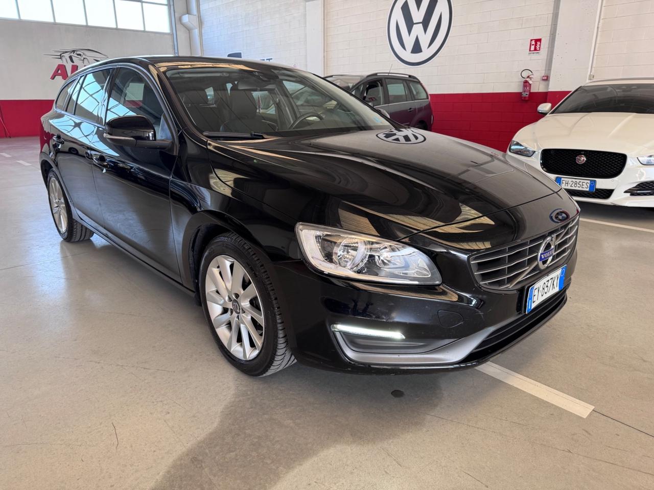 Volvo V60 D4 Geartronic Kinetic. Euro 6B