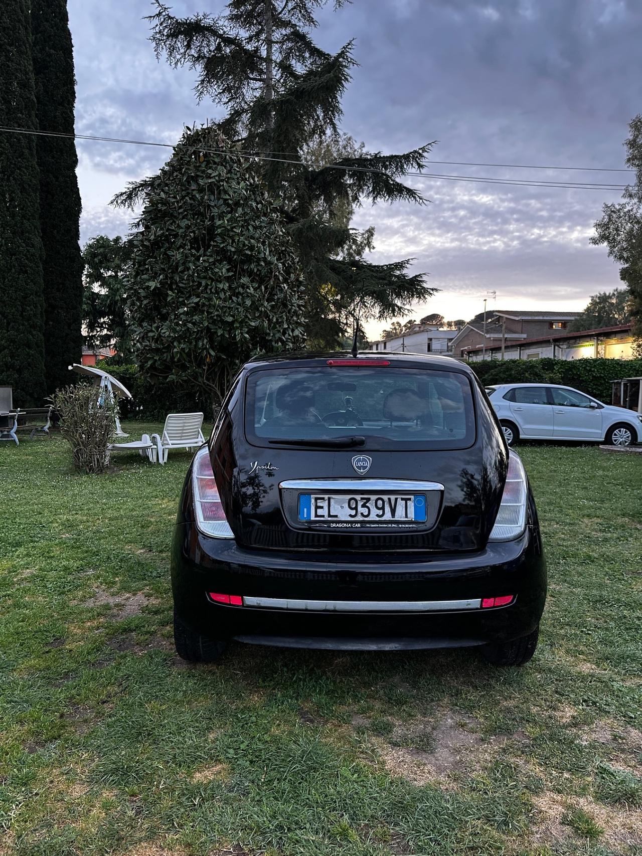 Lancia Ypsilon 1.2 69 CV Platinum 80.000km !