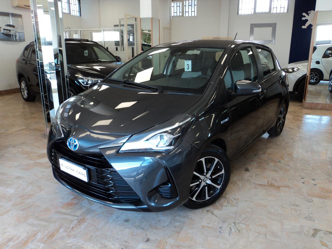 Toyota Yaris 1.5 Hybrid 5p. Cool