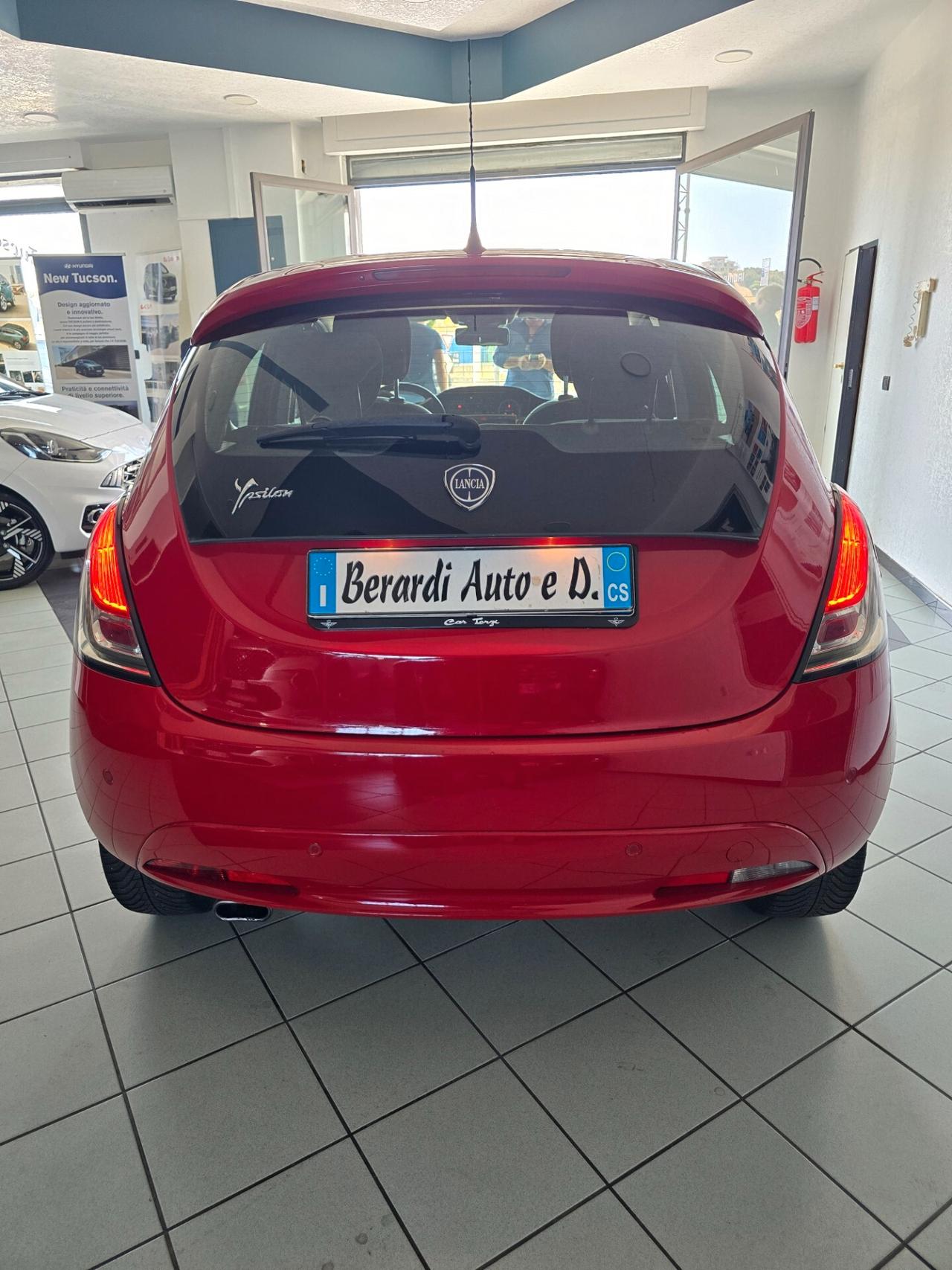 Lancia Ypsilon 1.2 69 CV 5 porte Platinum