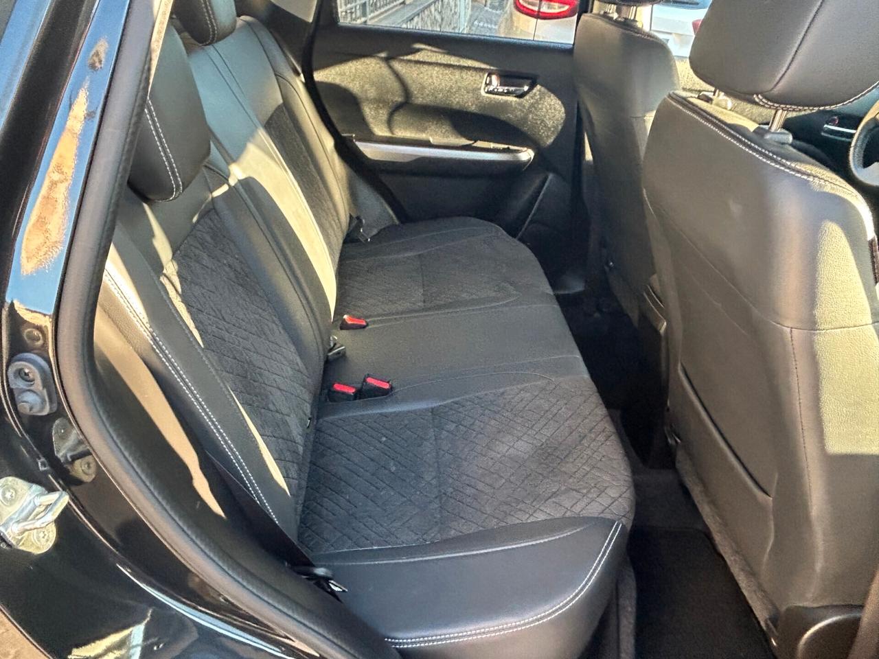 Suzuki Vitara 1.4 Hybrid Top