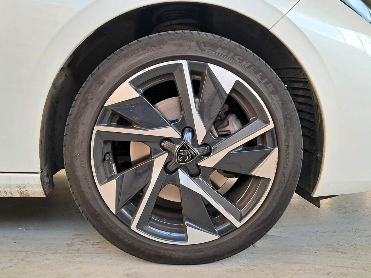 Peugeot 308 BlueHDi 130 S&S EAT8 SW Allure