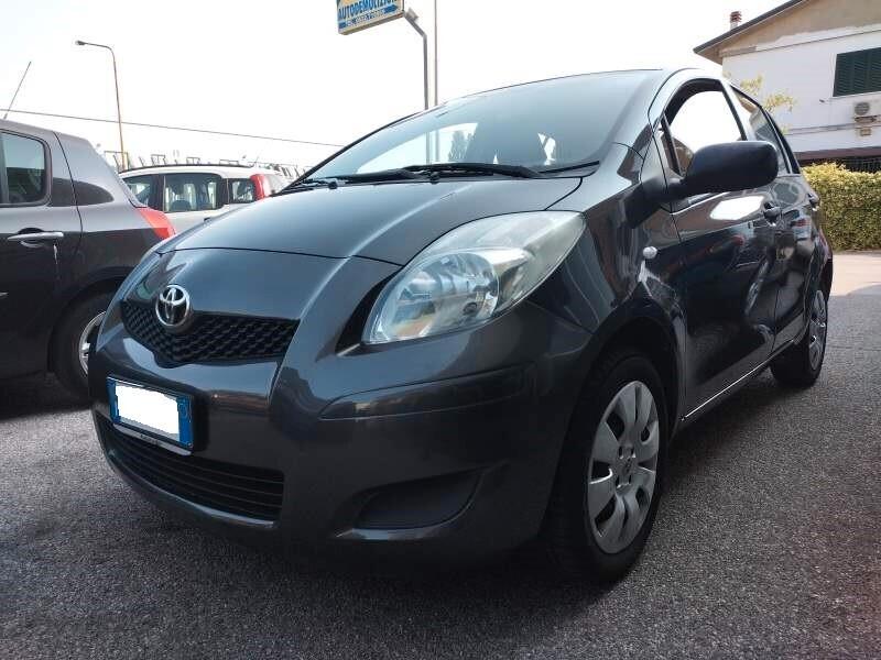Toyota Yaris 1.0 5 porte Sol