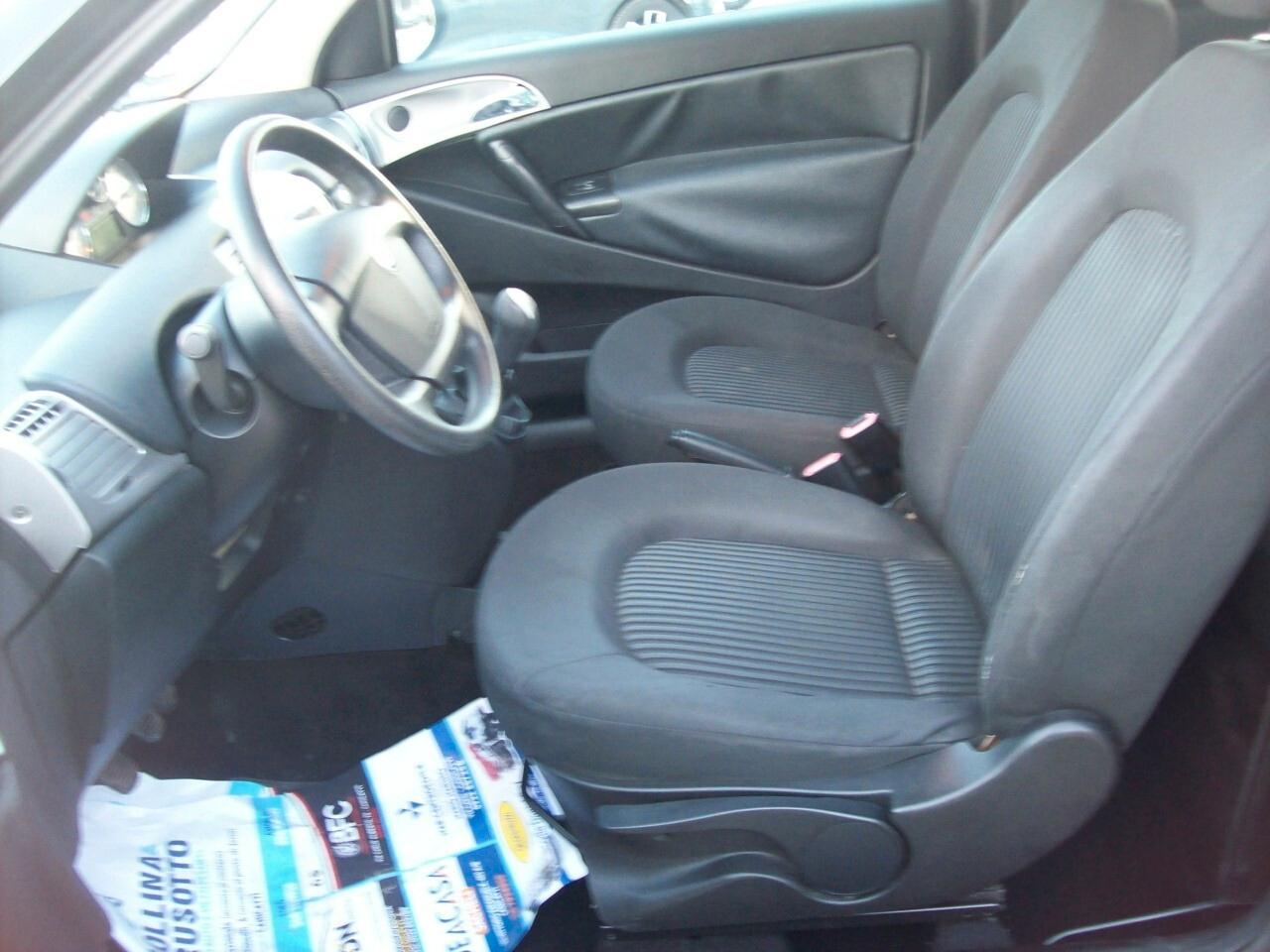 LANCIA YPSILON 1.3 MTJ CV.75 ORO "2010"