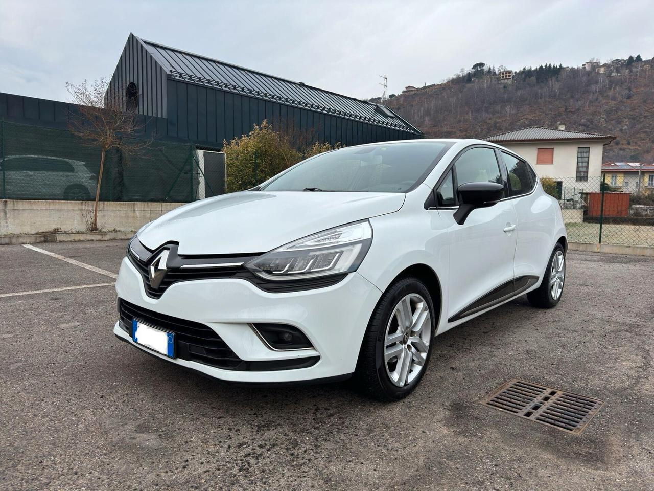 Renault Clio dCi 8V 75 CV 5 porte Moschino Zen