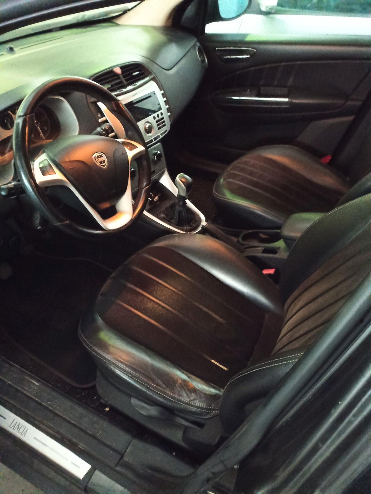 Lancia Delta 1.6 MJT DPF Platino