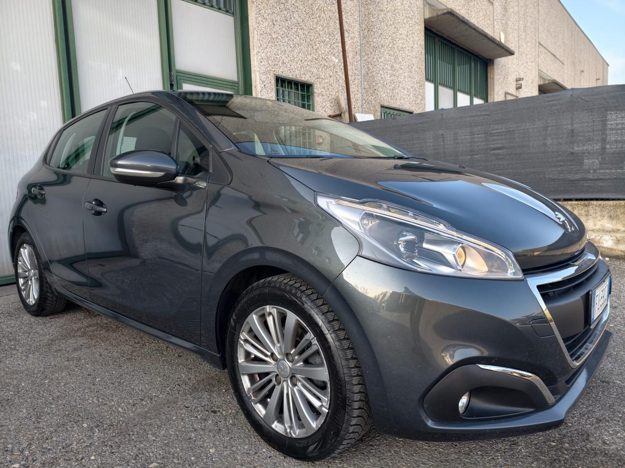 Peugeot 208 BENZINA 5 PORTE UNIPRO 2017