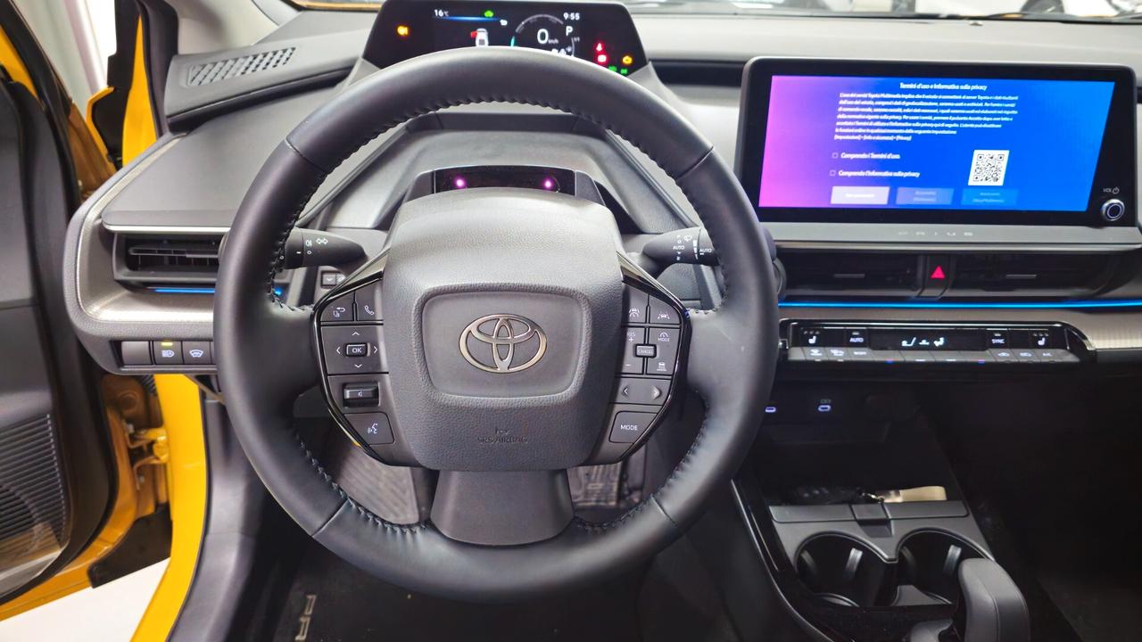 Toyota Prius 2.0 Plug-in Hybrid Lounge