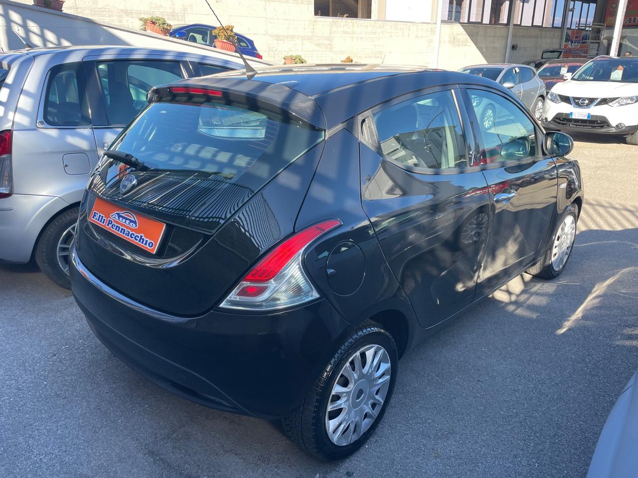 LANCIA YPSILON 1.3 DIESEL 95 (CV) 2011