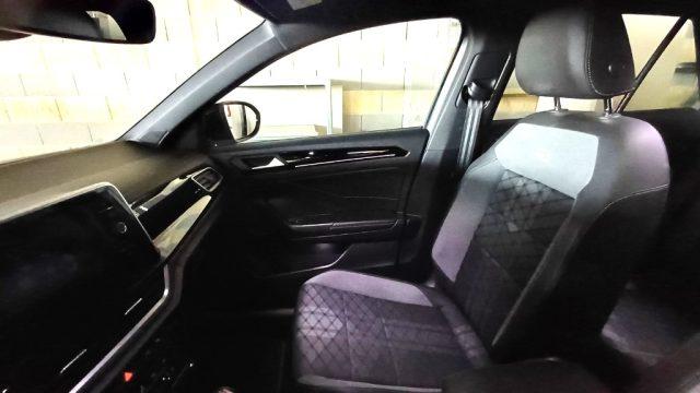 VOLKSWAGEN T-Roc 1.5 TSI ACT R-Line