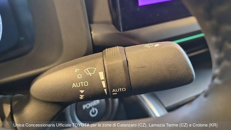 Toyota C-HR 2.0 HV Lounge Premiere