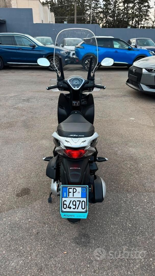 Honda SH 125 mode 2025 6.000km
