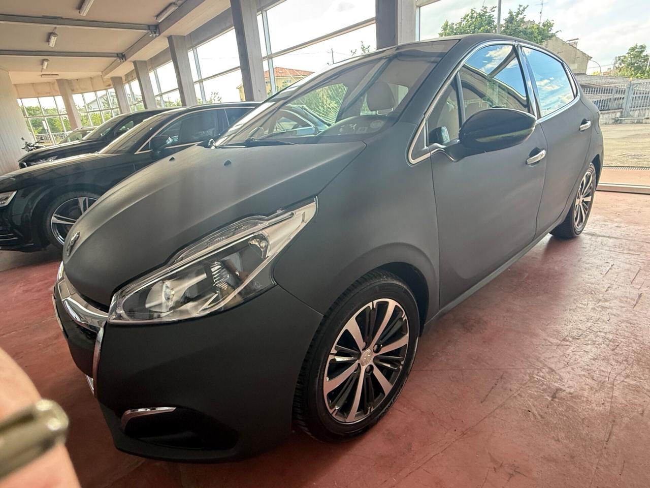 Peugeot 208 PureTech 82 5 porte Allure serie limitata
