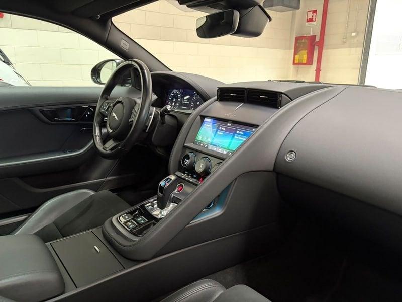 Jaguar F-Type 2.0 P300CV RWD AUTO R-Dynamic