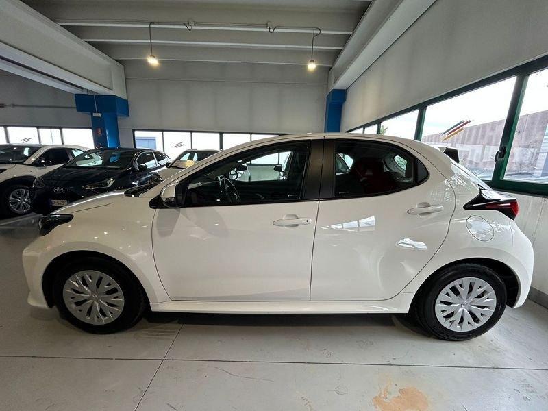 Toyota Yaris Hybrid Active MY22