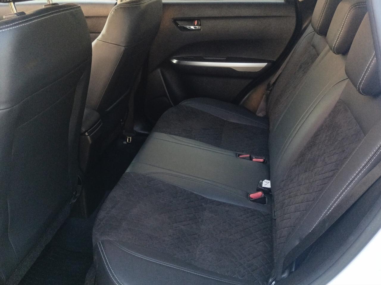 Suzuki Vitara 1.4 Hybrid Top