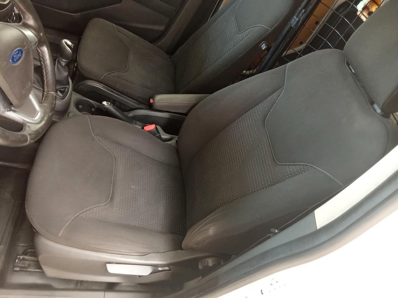Ford Transit Courier Transit Courier 1.5 TDCi 75CV Van Entry