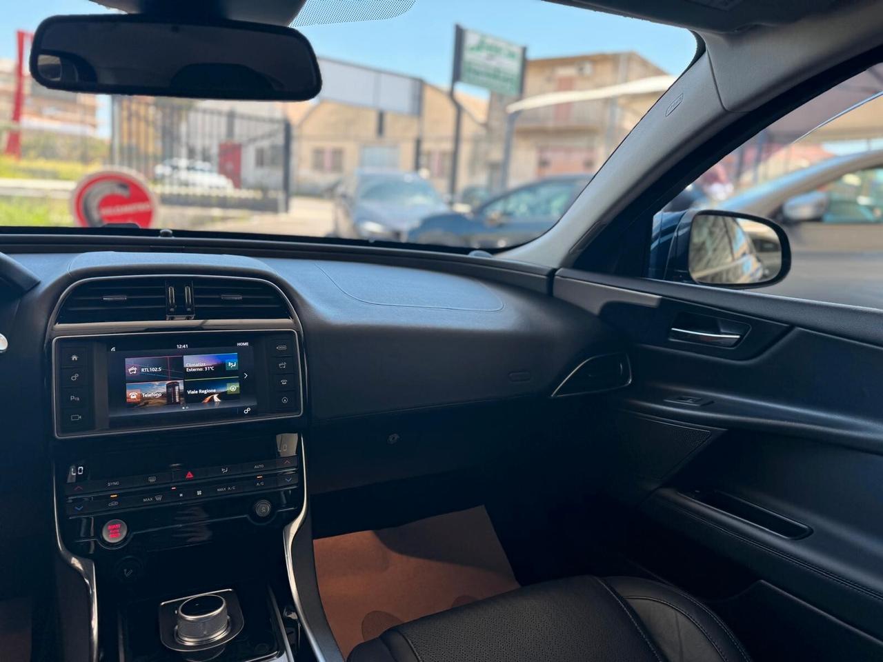 Jaguar XE 2.0 D Turbo 180CV aut. Portfolio