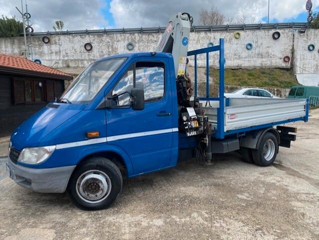 MERCEDES 616 CDI CON GRU