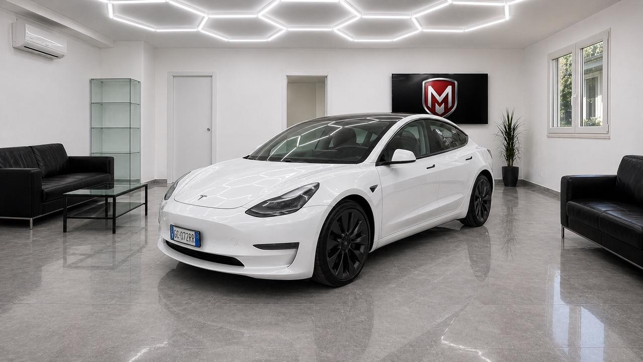 Tesla Model 3 Long Range AWD Performance
