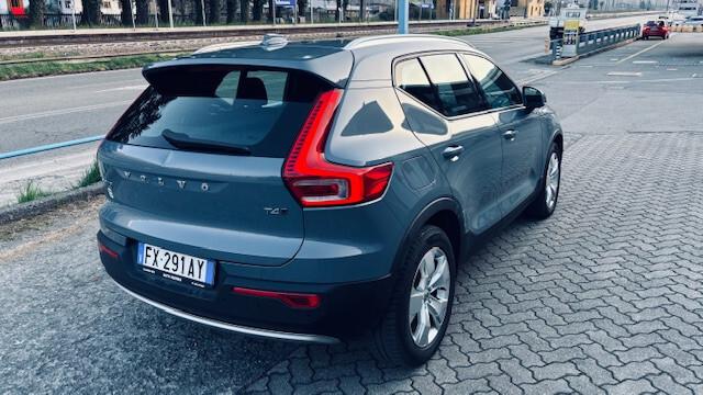 Volvo XC40 T4 AWD Geartronic Momentum