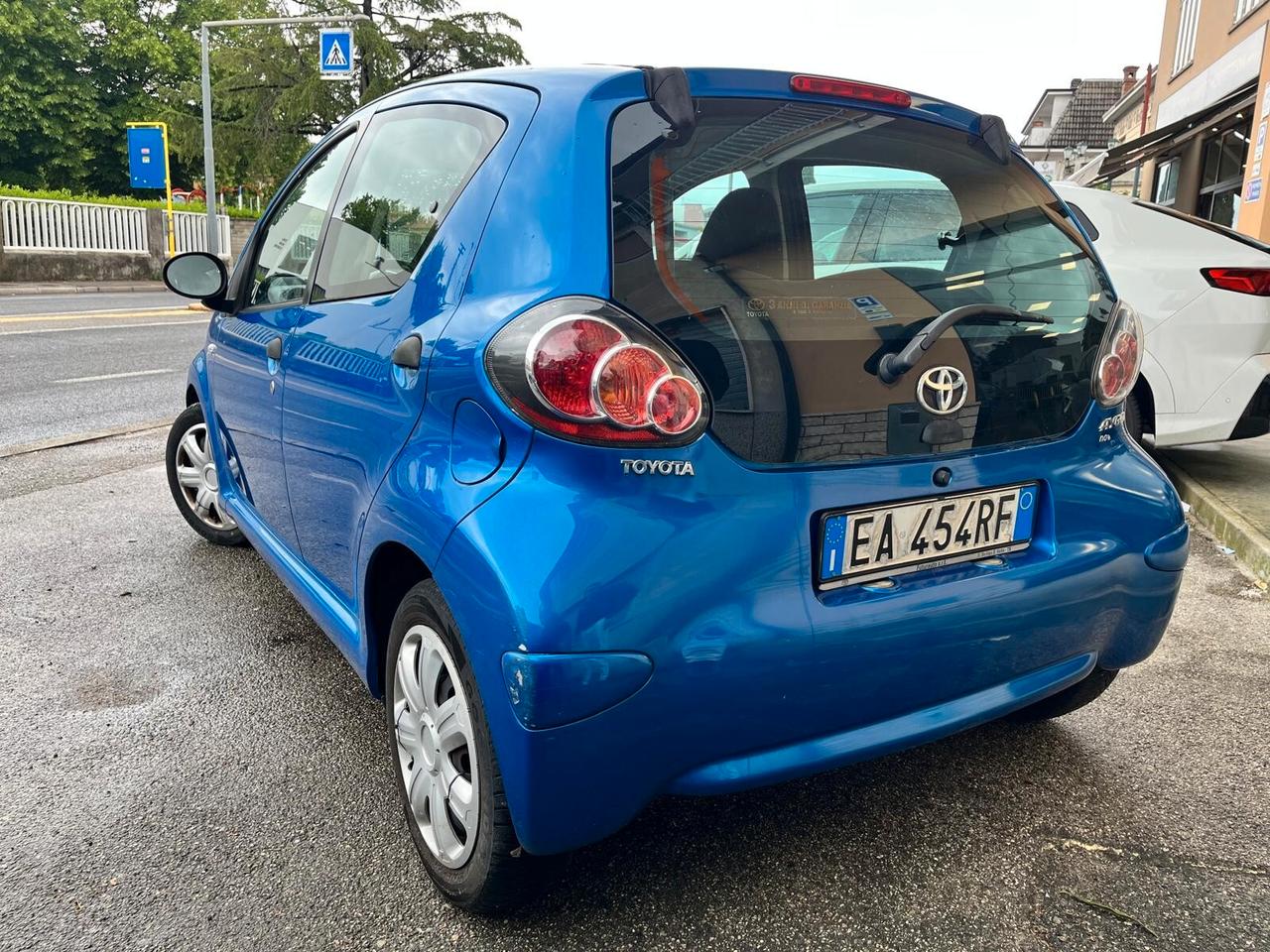 Toyota Aygo 1.0 12V VVT-i 5 porte Neopatentati