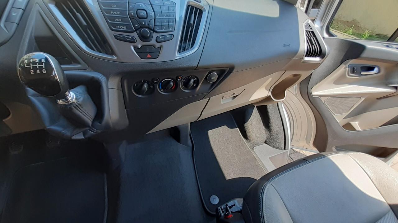 Ford Tourneo Custom Ford Tourneo Connect trasporto disabili pedana