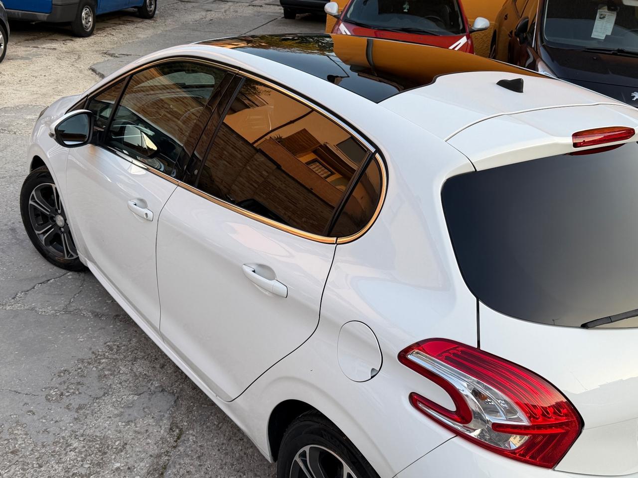 Peugeot 208 PureTech 82 5 porte Allure