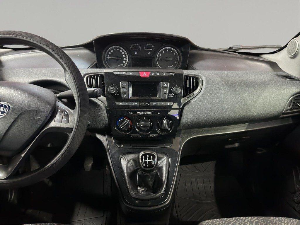 LANCIA Ypsilon 3ª serie Ypsilon 1.2 69 CV 5 po...