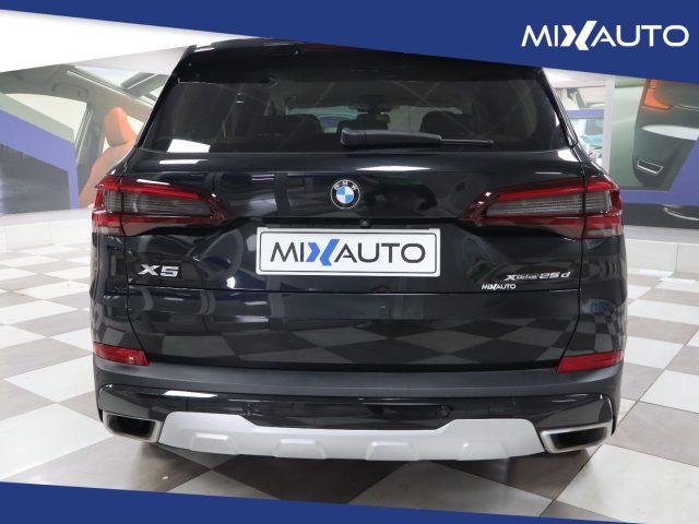 BMW X5 xDrive 25d Business AUT Motore KM0